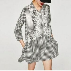 Hopeful checkered floor and border